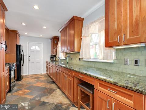 3915 Adams Dr, Silver Spring, MD 20902 photo 5