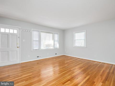 3915 Adams Dr, Silver Spring, MD 20902 photo 9