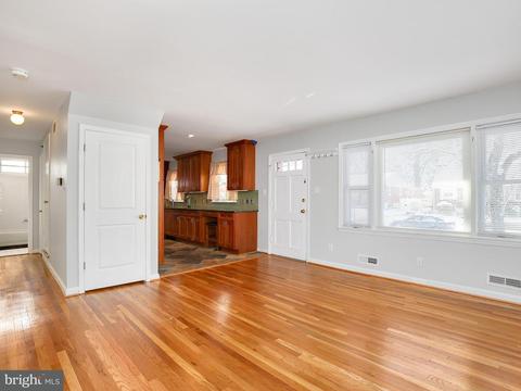 3915 Adams Dr, Silver Spring, MD 20902 photo 8