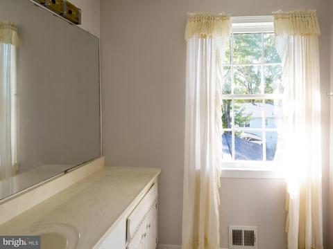 7821 Odell St, Springfield, VA 22153 photo 17
