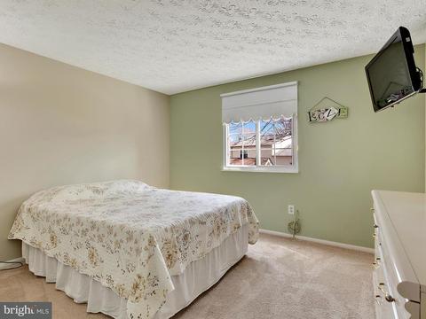 7317 Husky Ln, Springfield, VA 22151 photo 11