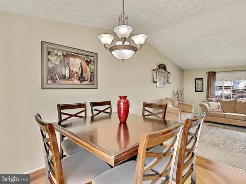 7317 Husky Ln, Springfield, VA 22151 photo 6