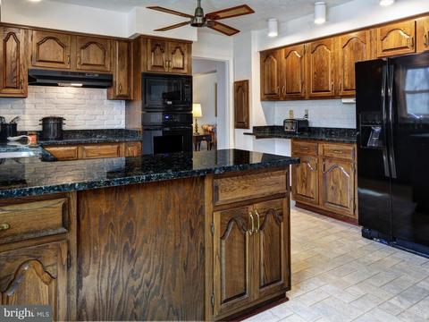 1237 Lorene Dr, Pasadena, MD 21122 photo 6