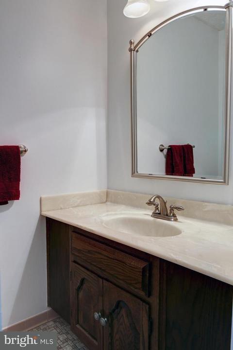 1237 Lorene Dr, Pasadena, MD 21122 photo 8