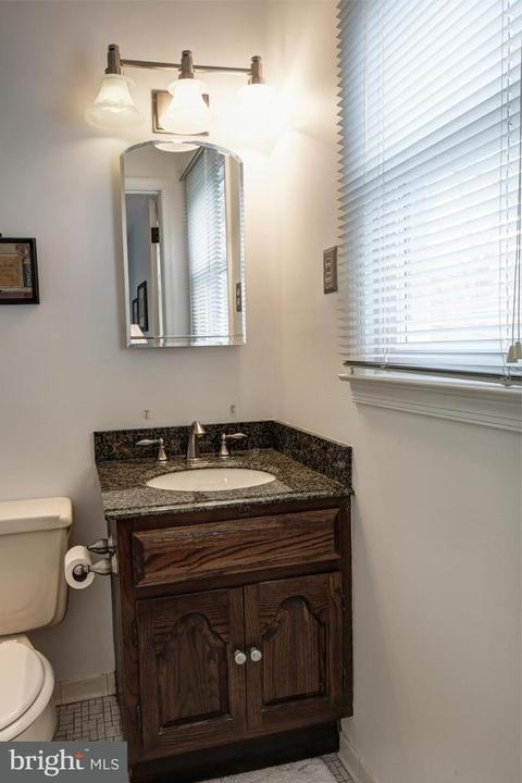 1237 Lorene Dr, Pasadena, MD 21122 photo 11