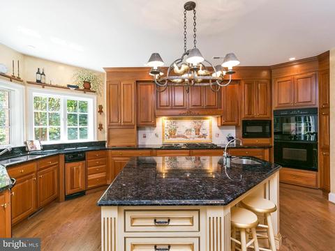 4010 Cloverland Dr, Phoenix, MD 21131 photo 4