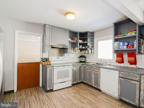 12110 Cedarbrook Ln, Laurel, MD 20708 photo 8