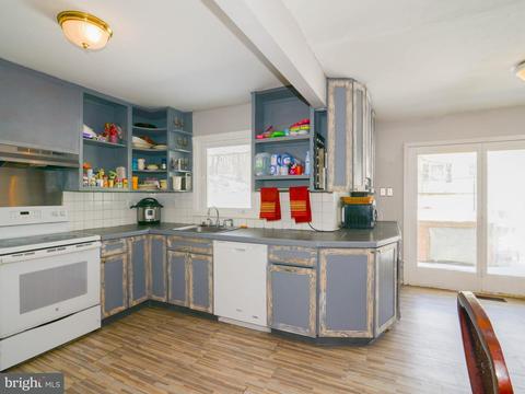 12110 Cedarbrook Ln, Laurel, MD 20708 photo 9