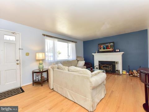 7307 Inzer St, Springfield, VA 22151 photo 3