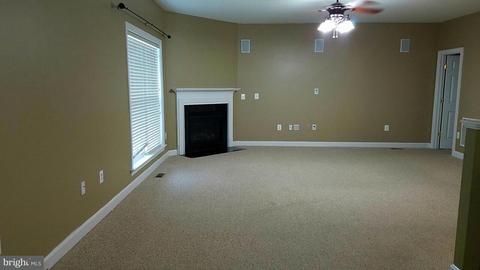 18483 Quantico Gateway Dr, Triangle, VA 22172 photo 5
