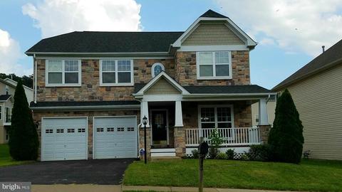18483 Quantico Gateway Dr, Triangle, VA 22172 photo 1
