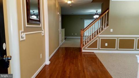 18483 Quantico Gateway Dr, Triangle, VA 22172 photo 2