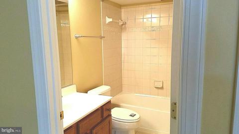 18483 Quantico Gateway Dr, Triangle, VA 22172 photo 12