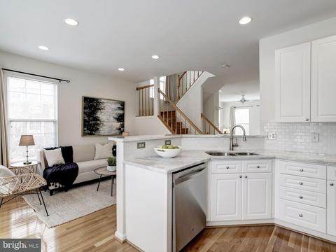 12007 Edgemere Cir, Reston, VA 20190 photo 7