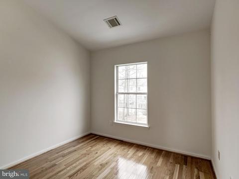 12007 Edgemere Cir, Reston, VA 20190 photo 14