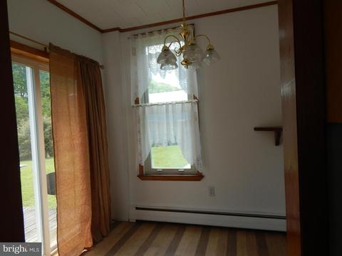 80 Main St E, Lonaconing, MD 21539 photo 7