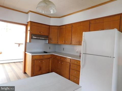 80 Main St E, Lonaconing, MD 21539 photo 6