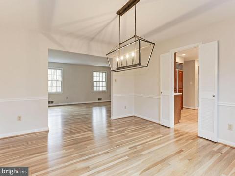 12004 Canter Ln, Reston, VA 20191 photo 9
