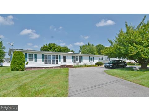 821 Seymour Rd, Bear, DE 19701 photo 1