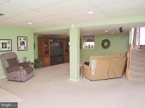 210 Opal Ave, Westminster, MD 21157 photo 17