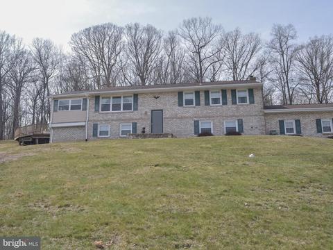 210 Opal Ave, Westminster, MD 21157 photo 1