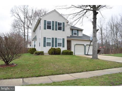 450 Granger Dr, Bear, DE 19701 photo 2