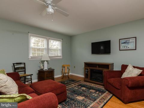876 Lichtenthal St, Delran, NJ 08075 photo 17