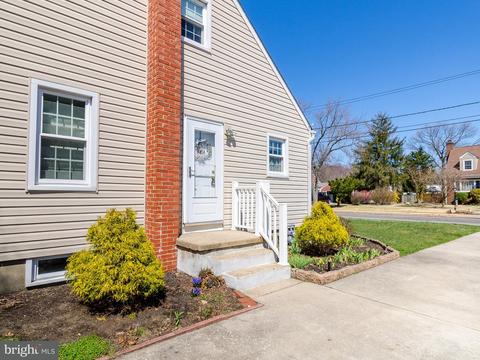 876 Lichtenthal St, Delran, NJ 08075 photo 3