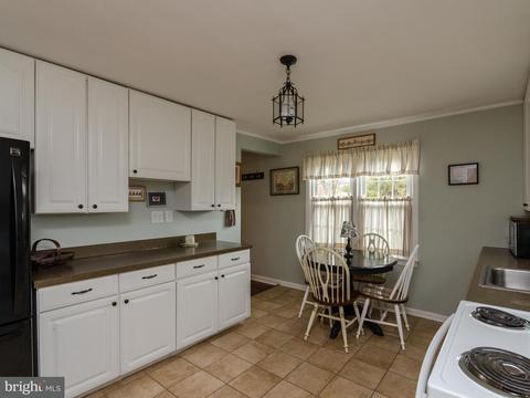 876 Lichtenthal St, Delran, NJ 08075 photo 8