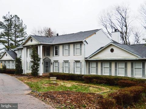 17111 Clear Creek Dr, Silver Spring, MD 20905 photo 1