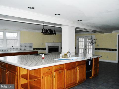 17111 Clear Creek Dr, Silver Spring, MD 20905 photo 6