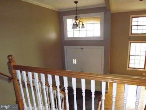 36 Colleen Cir, Ewing, NJ 08638 photo 2
