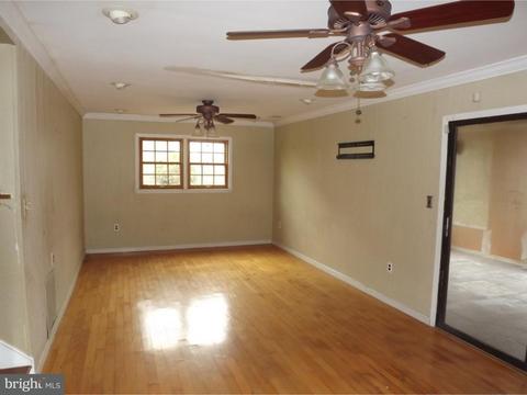 36 Colleen Cir, Ewing, NJ 08638 photo 9