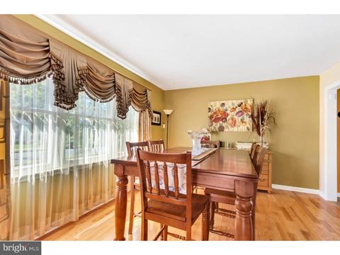 8 Walter Dr, Williamstown, NJ 08094 photo 7