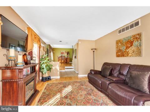 8 Walter Dr, Williamstown, NJ 08094 photo 3