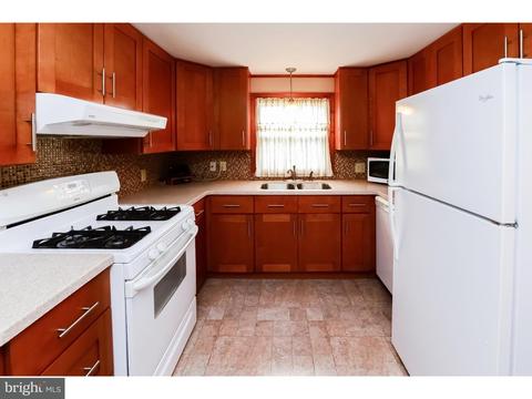 327 E Holly Ave, Pitman, NJ 08071 photo 10