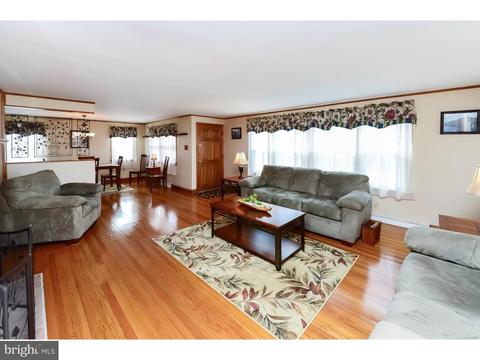 327 E Holly Ave, Pitman, NJ 08071 photo 17