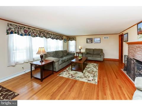 327 E Holly Ave, Pitman, NJ 08071 photo 5