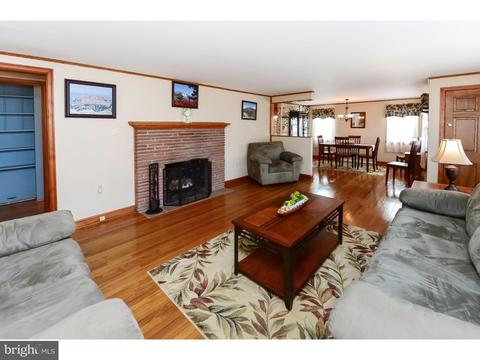 327 E Holly Ave, Pitman, NJ 08071 photo 6