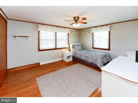 327 E Holly Ave, Pitman, NJ 08071 photo 13