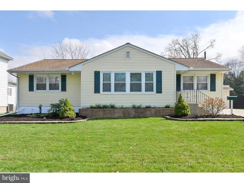 327 E Holly Ave, Pitman, NJ 08071 photo 2