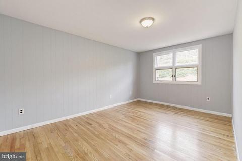 8161 E Beach Dr NW, Washington, DC 20012 photo 12