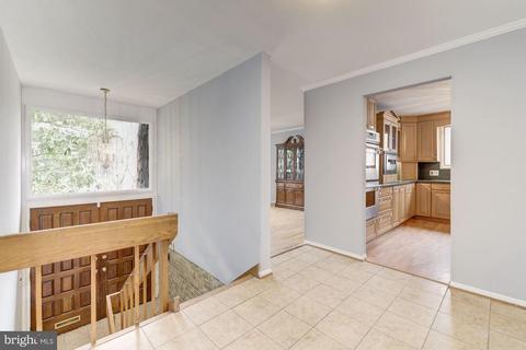 8161 E Beach Dr NW, Washington, DC 20012 photo 2