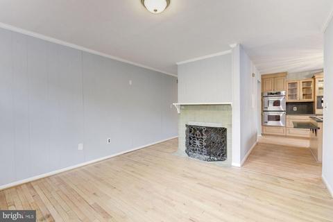 8161 E Beach Dr NW, Washington, DC 20012 photo 7