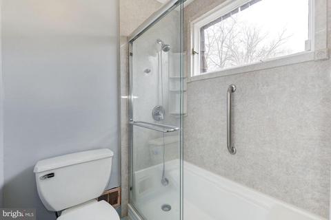 8161 E Beach Dr NW, Washington, DC 20012 photo 19