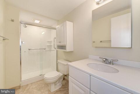 8161 E Beach Dr NW, Washington, DC 20012 photo 24
