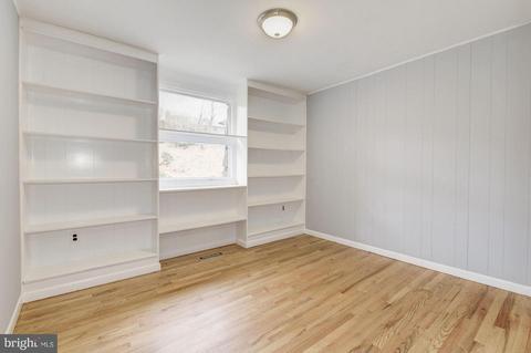 8161 E Beach Dr NW, Washington, DC 20012 photo 13