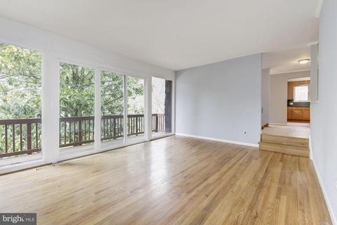 8161 E Beach Dr NW, Washington, DC 20012 photo 10