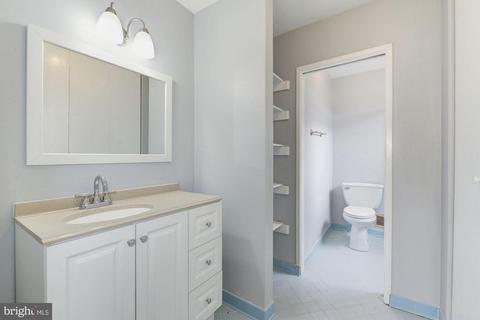 8161 E Beach Dr NW, Washington, DC 20012 photo 18