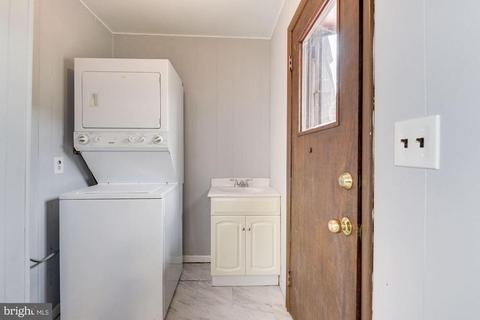 8161 E Beach Dr NW, Washington, DC 20012 photo 8
